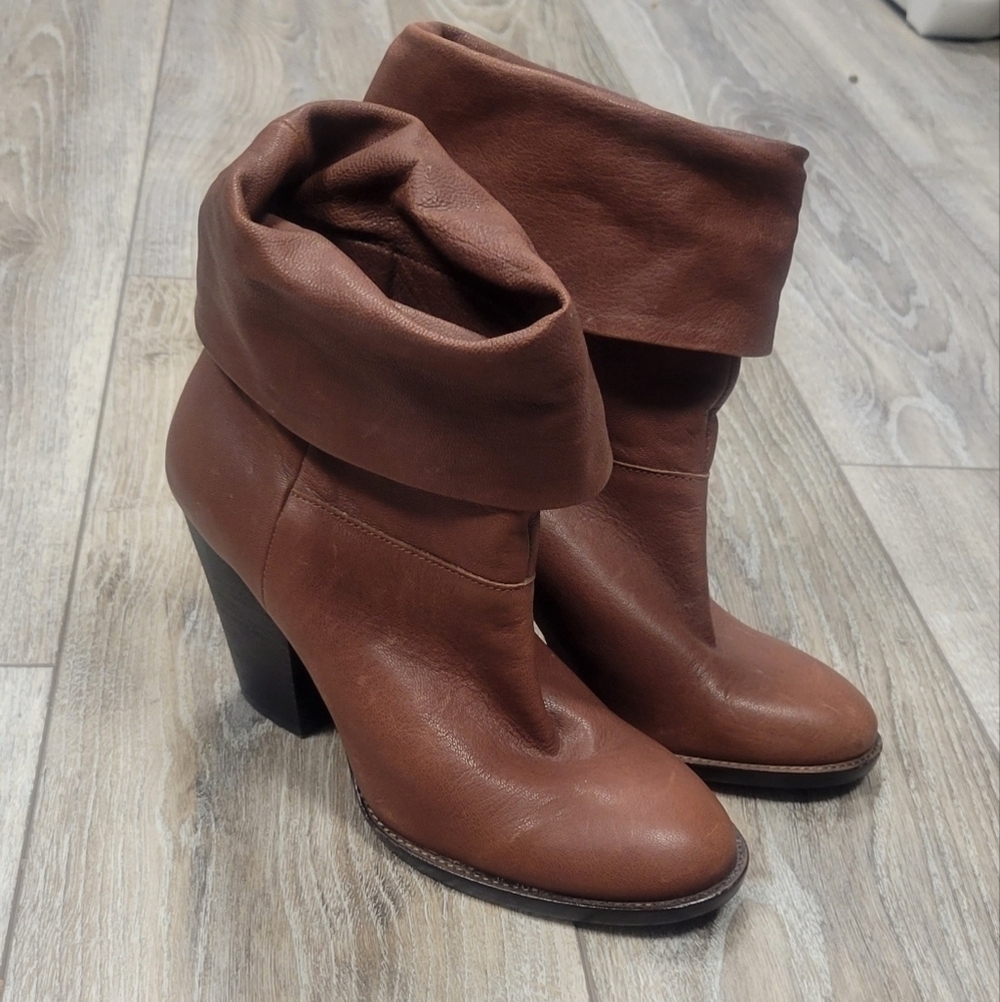 Vince Camuto Cognac Brass Foldover Leather Cuff Boots Size 7.5